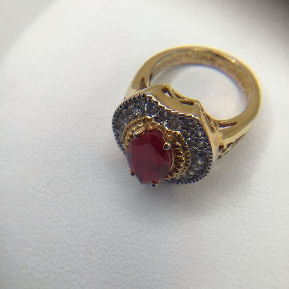 Oh So FABULOUS! Vintage pinky ring, size 5. Pink. - Picture 6 of 10